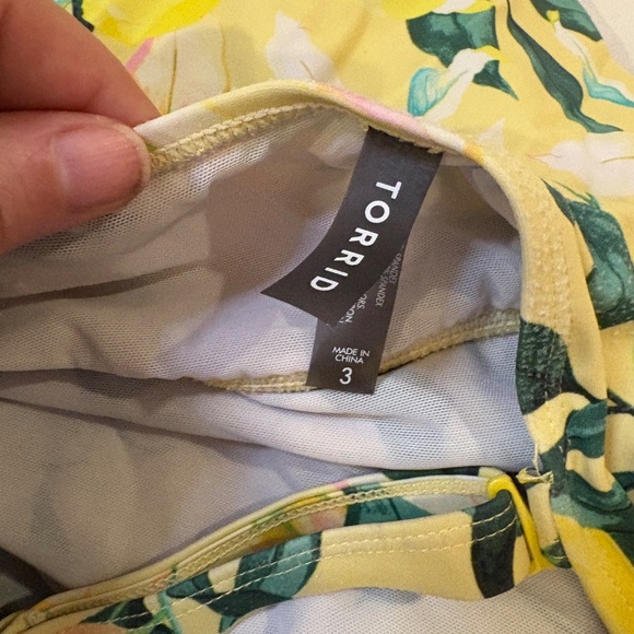 Torrid Bathing Suit Women Size 3 Two Piece Tankini Yellow Flowers Print Lace - Picture 3 of 11